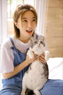 歪歪主播小潘潘《學(xué)貓叫》引爆全民賣(mài)萌風(fēng)潮